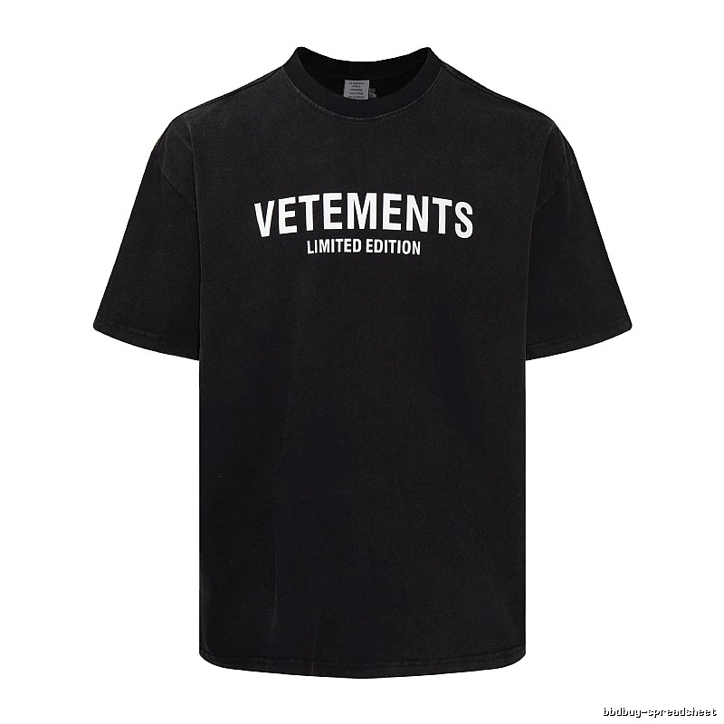 Monogram Statement graphic T-shirt Black Colorful Lucky for Layered Styling