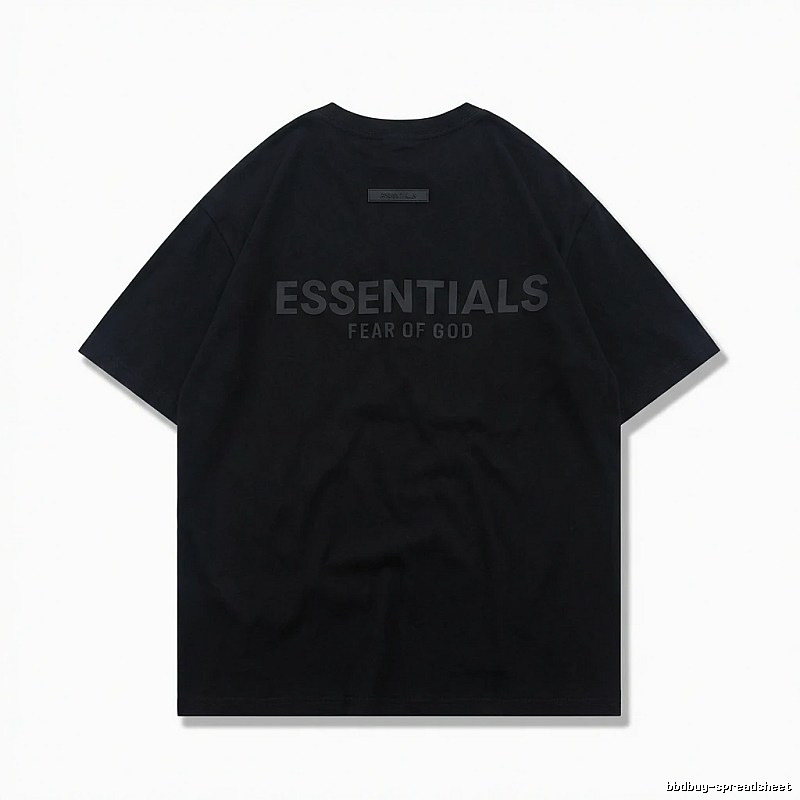 ESSENTIALS minimalist style black T-shirt