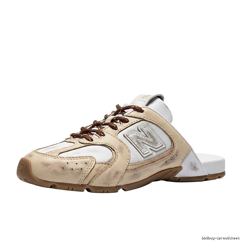 Miu Miu retro-style off-white slippers