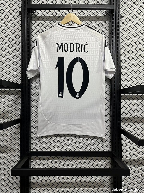 Real Madrid Resort Home soccer jersey White Real Madrid for Travel Looks Select Edition