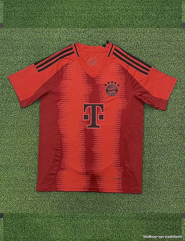 Real Madrid Resort Home soccer jersey White Real Madrid for Travel Looks