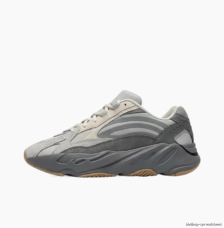 Retro - style grey Yeezy 700 sports shoes.