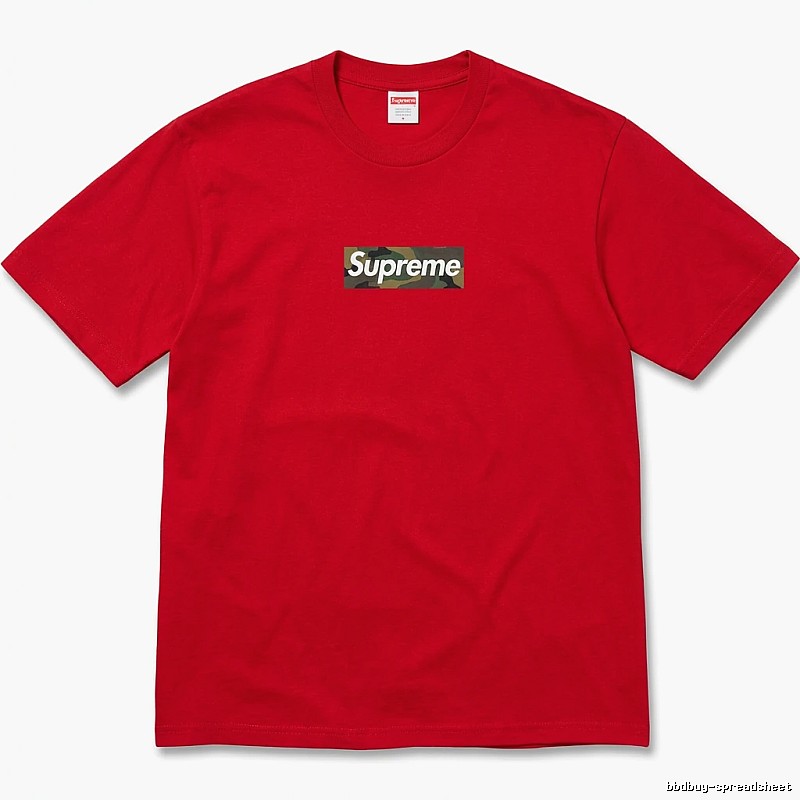 Supreme camouflage-style red T-shirt