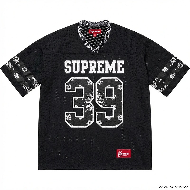 Supreme - printed sporty black T - shirt